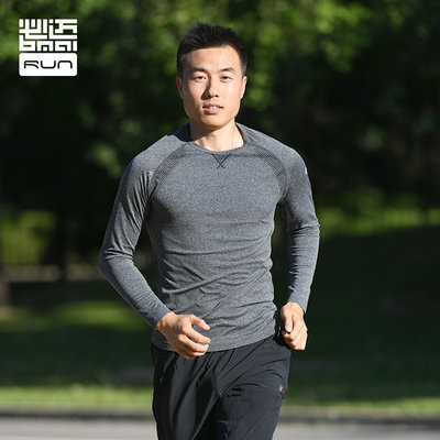 男子跑步一体织长袖 吸湿保暖长袖T恤